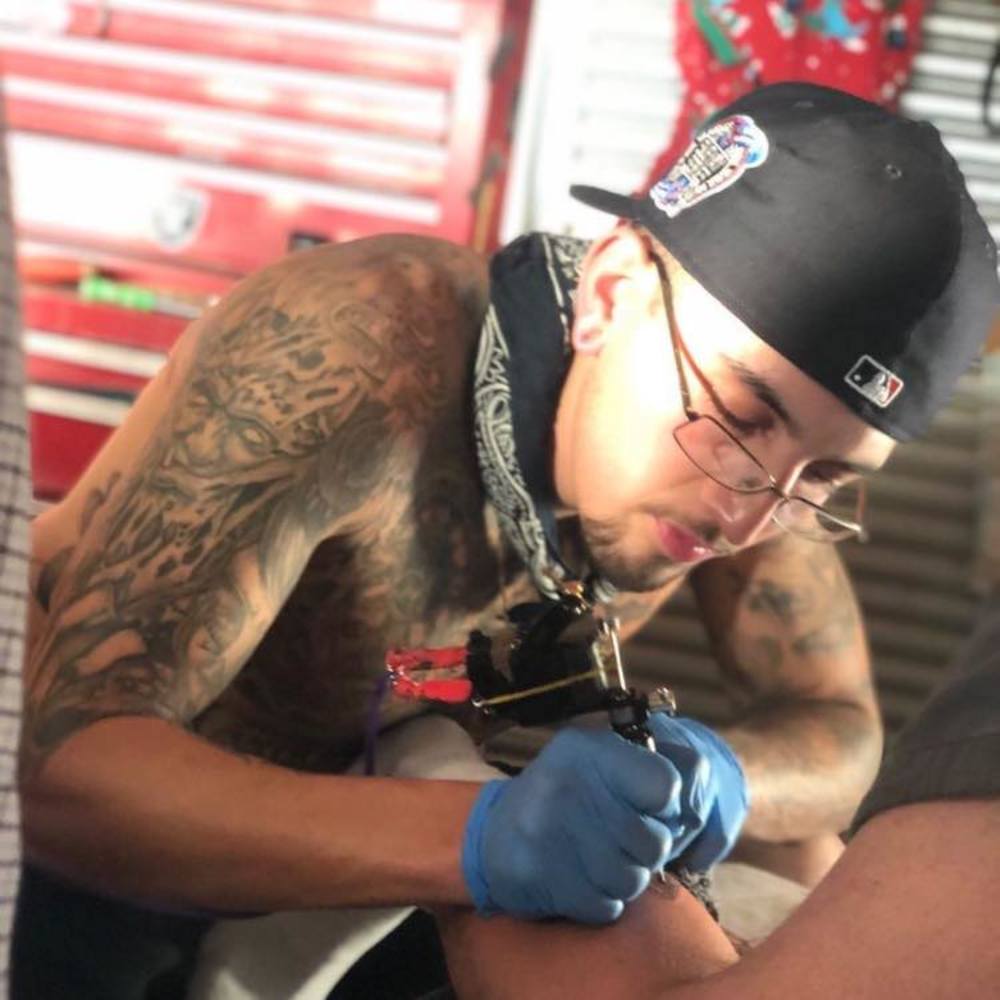 Meet your Posher, Carlos